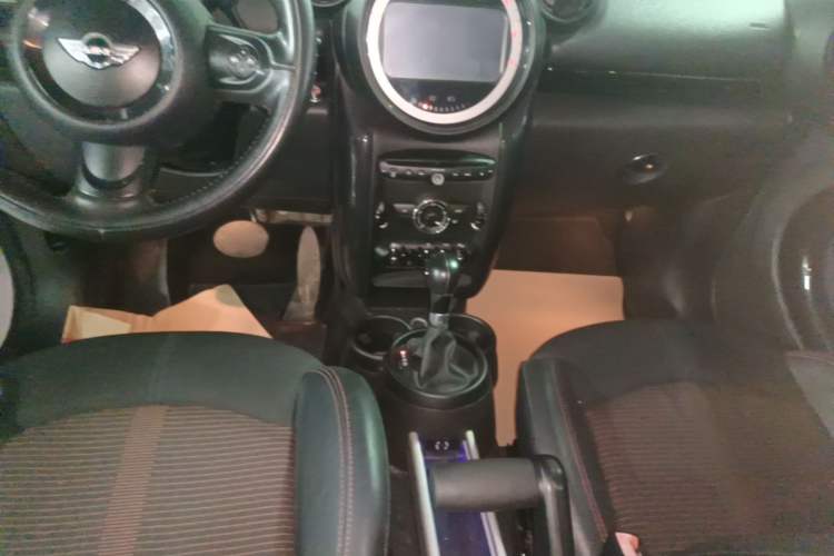 Used MINI Countryman 2014 1.6L COOPER Fun Gear Lever