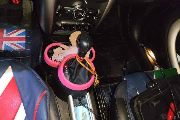 Used MINI Countryman 2014 1.6L COOPER Fun Gear Lever