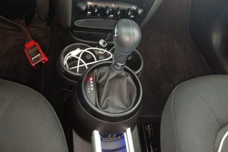 Used MINI Countryman 2014 1.6L ONE Gear Lever