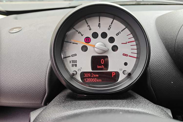 Used MINI Countryman 2014 1.6T COOPER ALL4 Fun Instrument Cluster