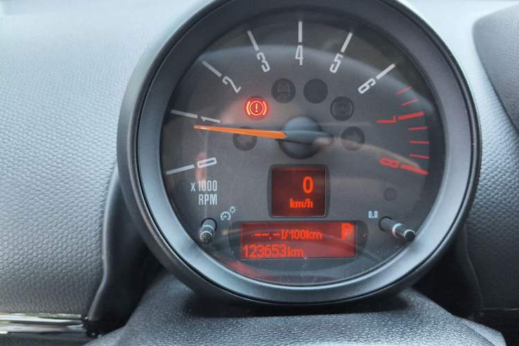 Used MINI Countryman 2014 1.6T COOPER ALL4 Fun Instrument Cluster