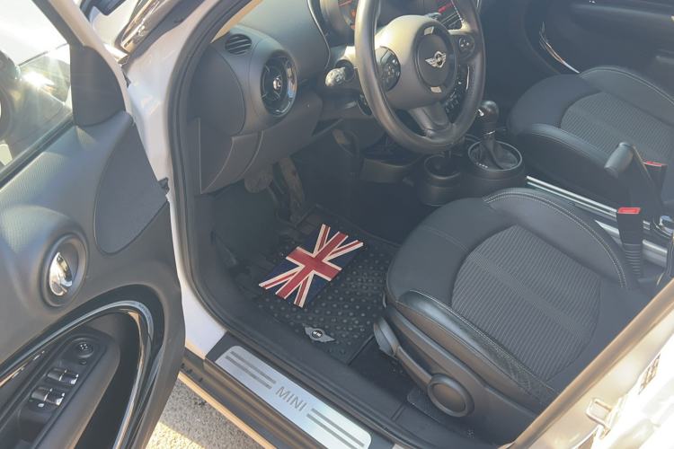 Used MINI Countryman 2014 1.6T COOPER ALL4 Fun Interior 1