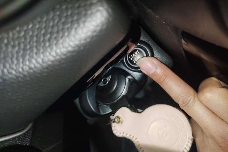 Used MINI Countryman 2014 1.6T COOPER ALL4 Fun Interior 1