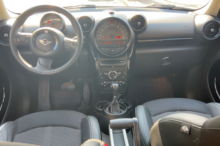 Used MINI Countryman 2014 1.6T COOPER ALL4 Fun Interior 2