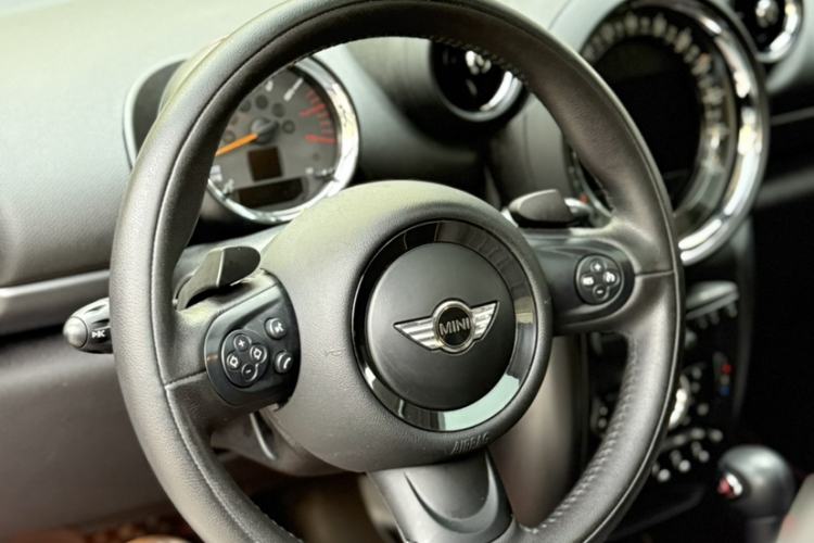 Used MINI Countryman 2014 1.6T COOPER S ALL4 Interior 2