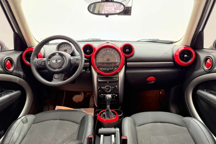 Used MINI Countryman 2014 1.6T COOPER ALL4 Fun Interior 2