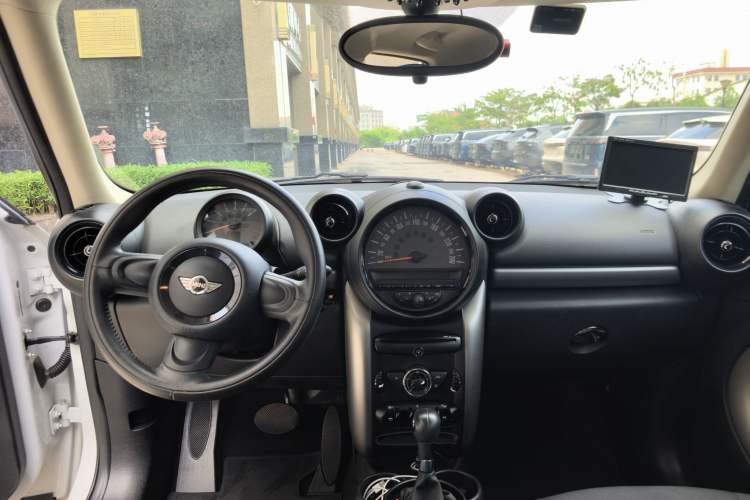 Used MINI Countryman 2014 1.6L ONE Interior 3