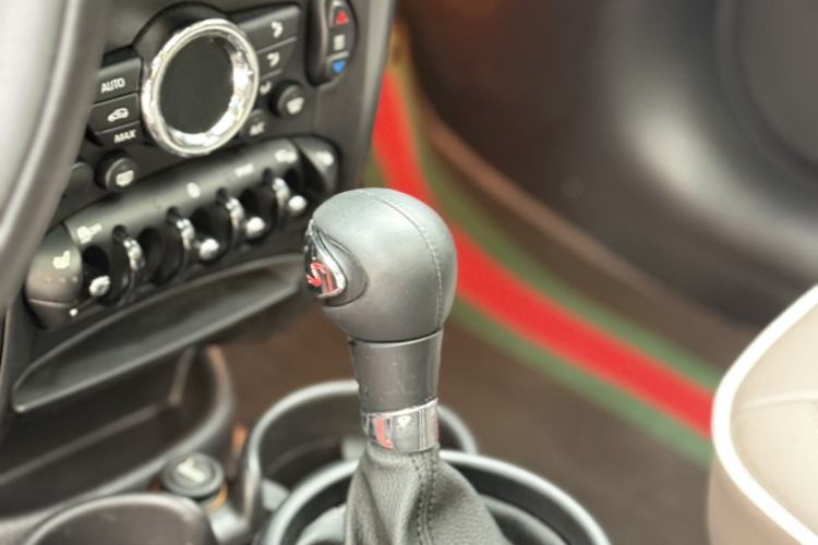 Used MINI Countryman 2014 1.6T COOPER S ALL4 Interior 5