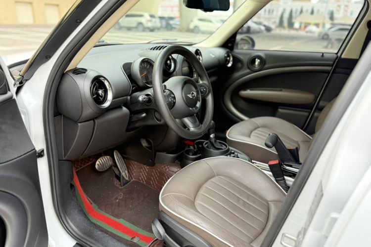 Used MINI Countryman 2014 1.6T COOPER S ALL4 Interior 9