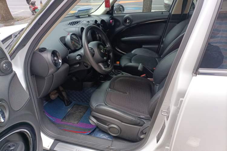 Used MINI Countryman 2014 1.6L COOPER Excitement Left Front Seat