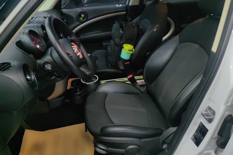 Used MINI Countryman 2014 1.6L COOPER Fun Left Front Seat