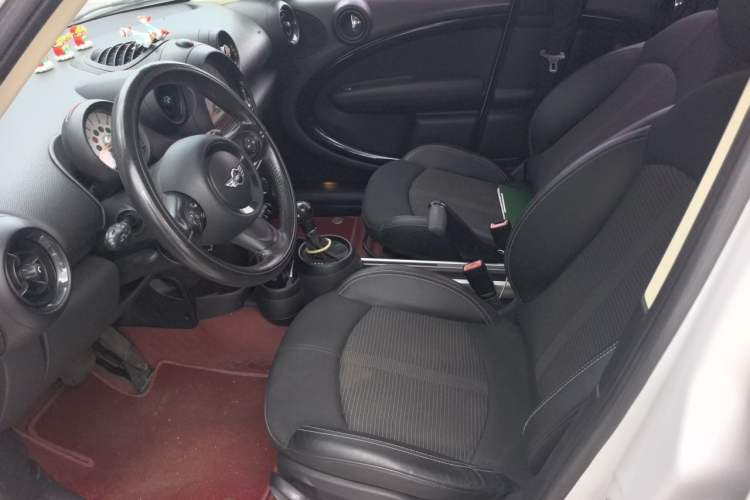Used MINI Countryman 2014 1.6L COOPER Fun Left Front Seat