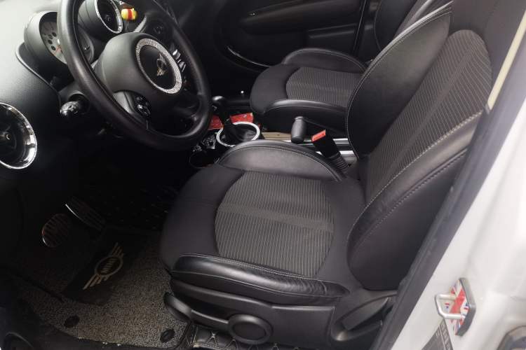 Used MINI Countryman 2014 1.6L COOPER Fun Left Front Seat