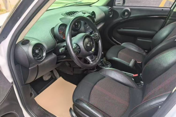 Used MINI Countryman 2014 1.6L COOPER Fun Left Front Seat