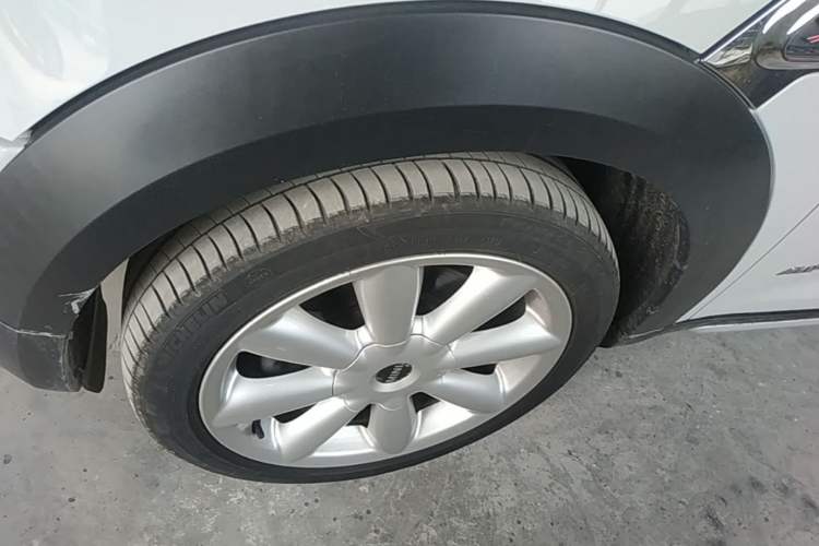 Used MINI Countryman 2014 1.6T COOPER S ALL4 Left Front Wheel Hub