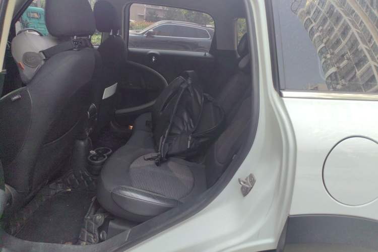Used MINI Countryman 2014 1.6T COOPER ALL4 Fun Left Rear Seat