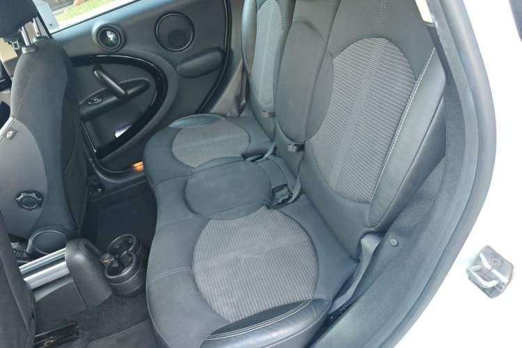 Used MINI Countryman 2014 1.6L COOPER Fun Left Rear Seat