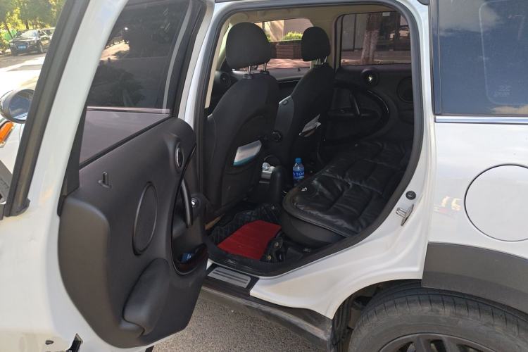 Used MINI Countryman 2014 1.6L COOPER Fun Left Rear Seat