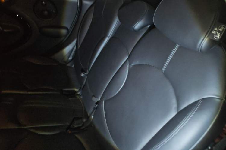 Used MINI Countryman 2014 1.6T COOPER ALL4 Excitement Left Rear Seat