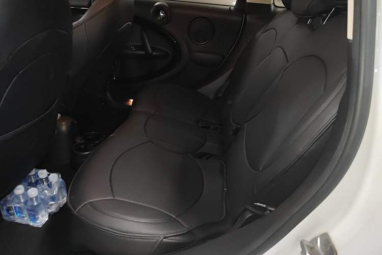 Used MINI Countryman 2014 1.6T COOPER ALL4 Fun Left Rear Seat