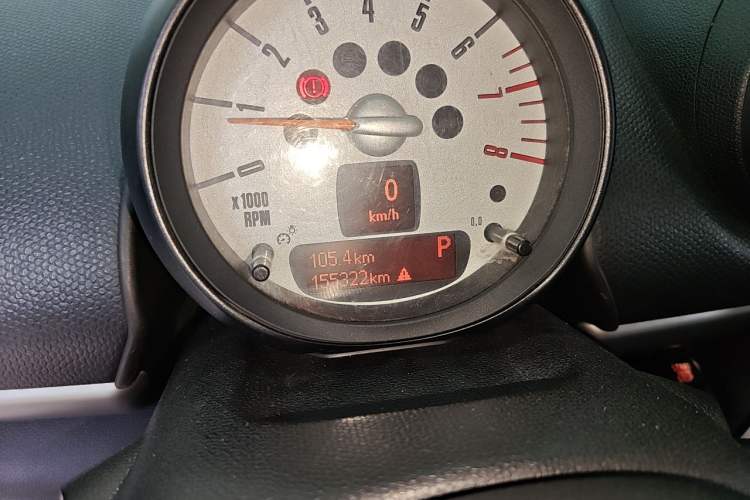 Used MINI Countryman 2014 1.6L ONE Odometer Close Up