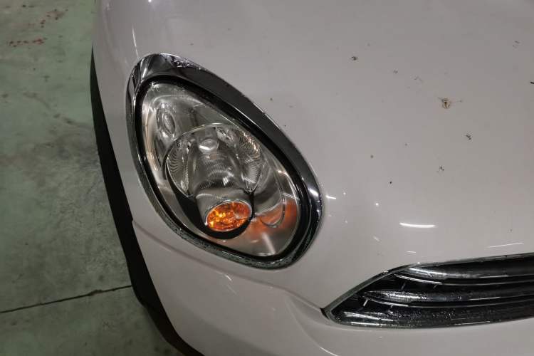 Used MINI Countryman 2014 1.6L COOPER Fun Right Front Headlight