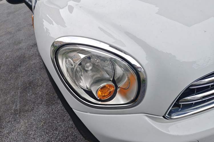 Used MINI Countryman 2014 1.6L COOPER Fun Right Front Headlight