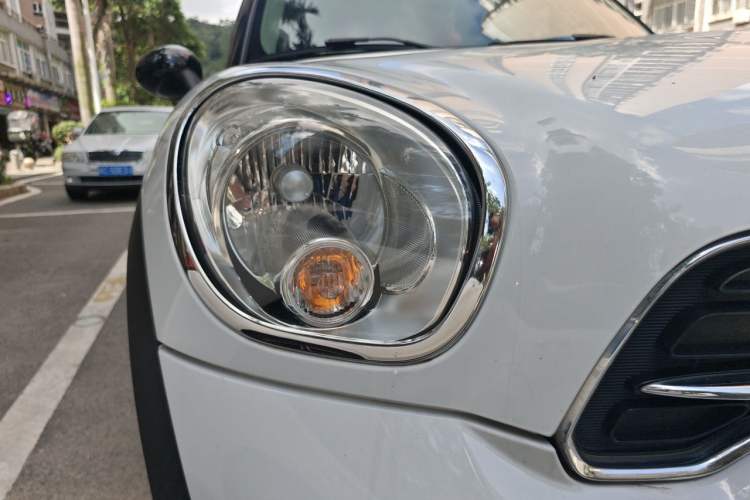 Used MINI Countryman 2014 1.6T COOPER S Right Front Headlight