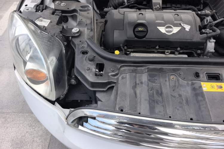 Used MINI Countryman 2014 1.6L COOPER Fun Right Front Headlight