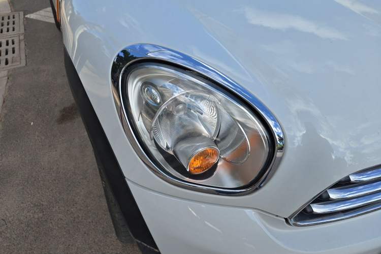 Used MINI Countryman 2014 1.6L COOPER Fun Right Front Headlight