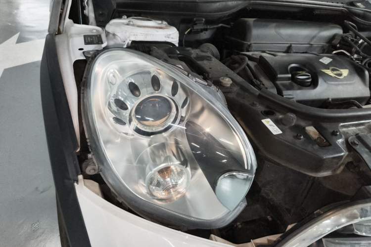 Used MINI Countryman 2014 1.6T COOPER ALL4 Excitement Right Front Headlight