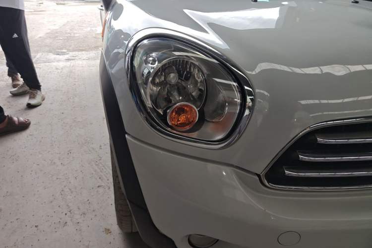 Used MINI Countryman 2014 1.6L ONE Right Front Headlight