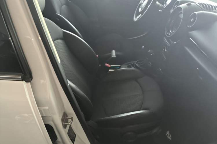 Used MINI Countryman 2014 1.6T COOPER S Right Front Seat