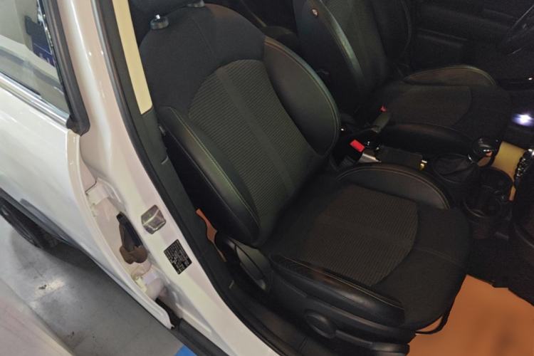 Used MINI Countryman 2014 1.6T COOPER ALL4 Fun Right Front Seat