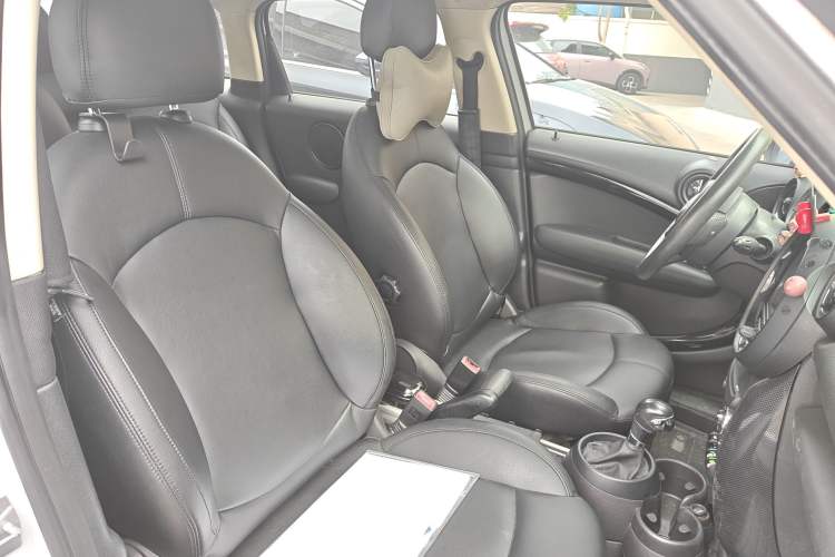 Used MINI Countryman 2014 1.6T COOPER ALL4 Fun Right Front Seat