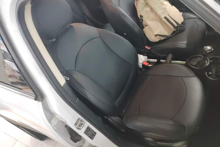 Used MINI Countryman 2014 1.6T COOPER ALL4 Fun Right Front Seat