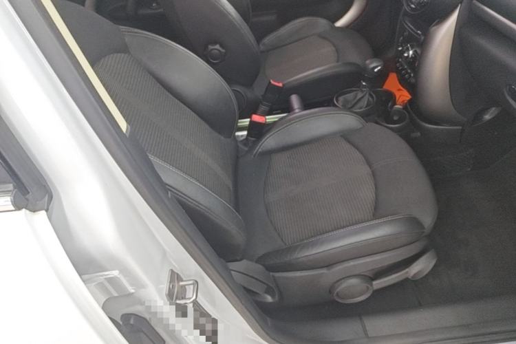Used MINI Countryman 2014 1.6L COOPER Fun Right Front Seat