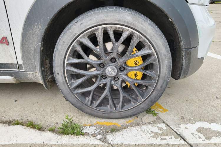 Used MINI Countryman 2014 1.6T COOPER ALL4 Excitement Right Front Wheel Hub