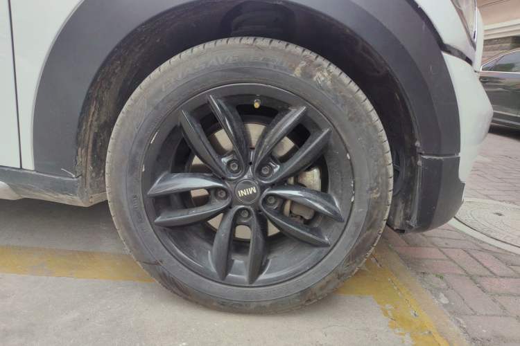 Used MINI Countryman 2014 1.6T COOPER ALL4 Fun Right Front Wheel Hub