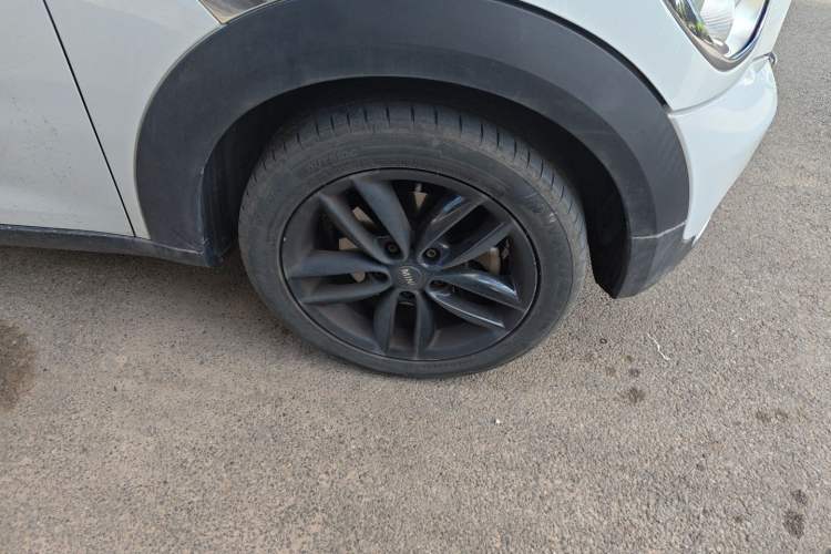 Used MINI Countryman 2014 1.6L COOPER Fun Right Front Wheel Hub