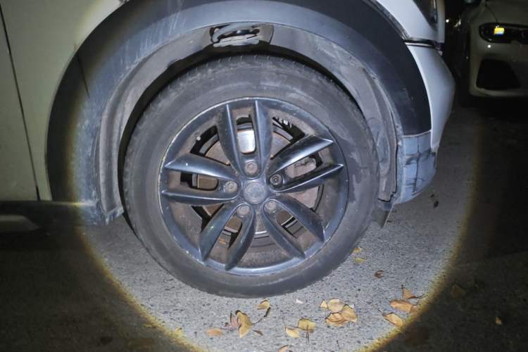 Used MINI Countryman 2014 1.6T COOPER ALL4 Excitement Right Front Wheel Hub