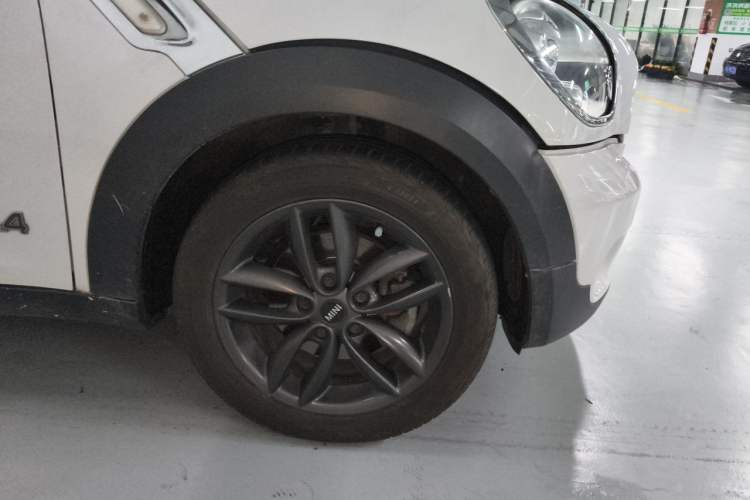 Used MINI Countryman 2014 1.6T COOPER ALL4 Excitement Right Front Wheel Hub