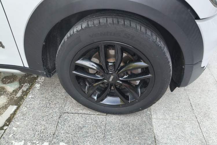 Used MINI Countryman 2014 1.6T COOPER ALL4 Fun Right Front Wheel Hub