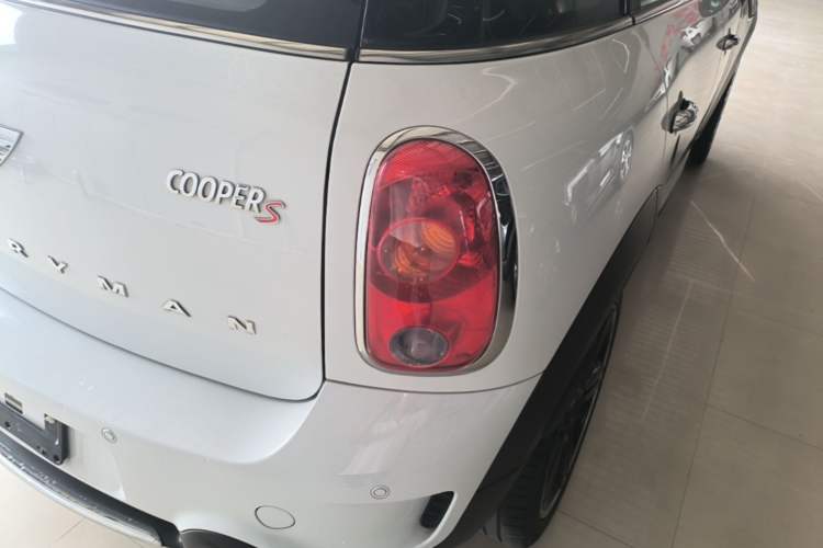 Used MINI Countryman 2014 1.6T COOPER S Right Rear Taillight