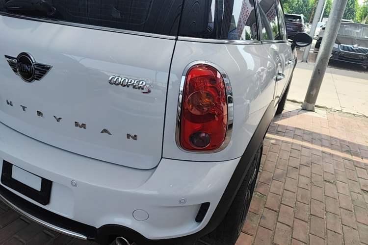 Used MINI Countryman 2014 1.6T COOPER S ALL4 Right Rear Taillight