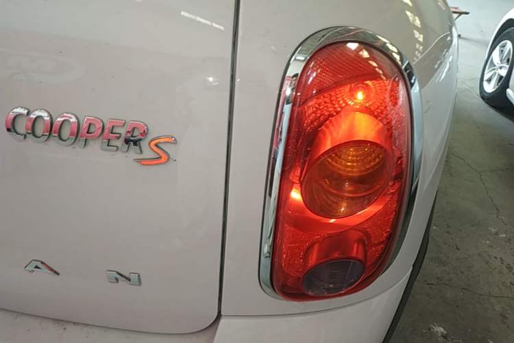 Used MINI Countryman 2014 1.6T COOPER S ALL4 Right Rear Taillight
