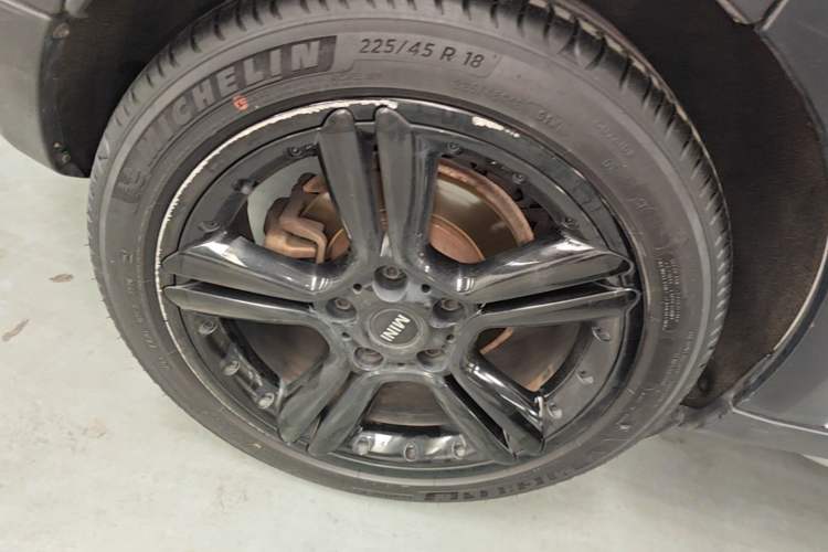 Used MINI Countryman 2014 1.6T COOPER S ALL4 Right Rear Wheel Hub