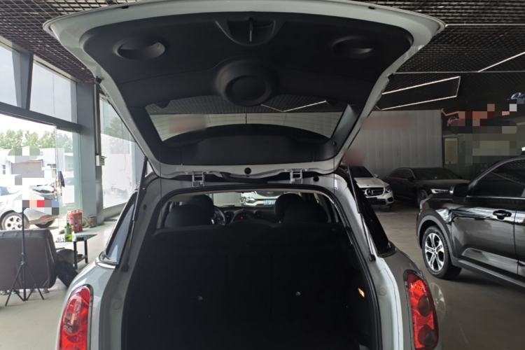 Used MINI Countryman 2014 1.6T COOPER S Trunk