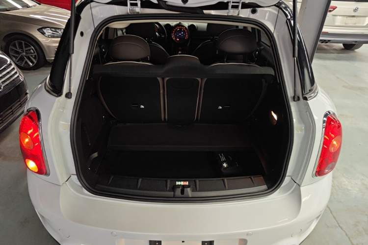Used MINI Countryman 2014 1.6T COOPER S ALL4 Trunk