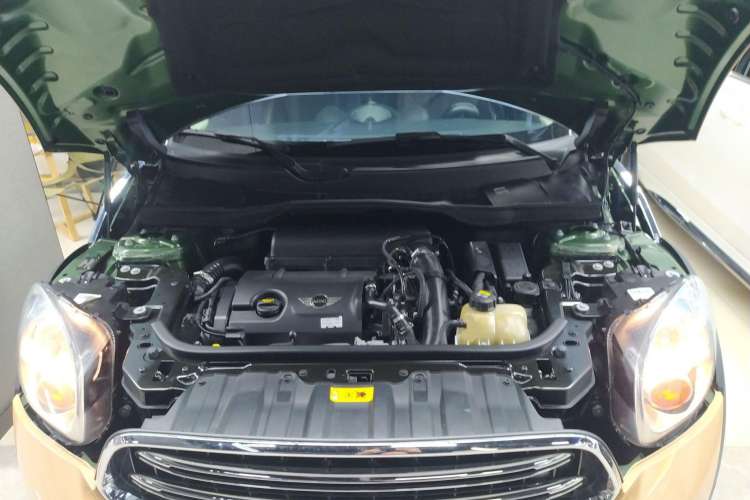Used MINI Countryman 2014 1.6T COOPER ALL4 Fun Engine Bay